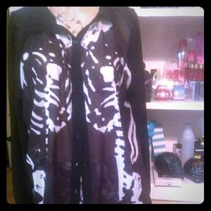 Iron fist skeleton blouse